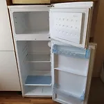 Hbs Top- Preis Mit Parkplatz, 2 Zimmer Sd Fewo, 2X Doppelbett, 1 Einzelbett Moeglich 54 Qm, Grosse Kueche Bad Wc Einfach Und Gut Vb-Preis Halberstadt