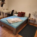 Apartmán Hbs Top- Preis Mit Parkplatz, 2 Zimmer Sd Fewo, 2X Doppelbett, 1 Einzelbett Moeglich 54 Qm, Grosse Kueche Bad Wc Einfach Und Gut Vb-Preis *