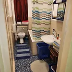 Hbs Top- Preis Mit Parkplatz, 2 Zimmer Sd Fewo, 2X Doppelbett, 1 Einzelbett Moeglich 54 Qm, Grosse Kueche Bad Wc Einfach Und Gut Vb-Preis *