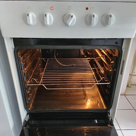 Hbs Top- Preis, 2 Sd Fewo, 2x Doppelbett, 1 Einzelbett Moeglich 54 Qm, Grosse Kueche Bad Wc Einfach Und Gut Vb-preis