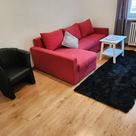 Hbs Top- Preis, 2 Sd Fewo, 2x Doppelbett 1 Einzelbett Moeglich 54 Qm, Grosse Kueche Bad Wc Einfach Und Gut Vb-preis Apartment