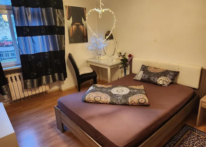 Hbs Top- Preis, 2 Sd Fewo, 2x Doppelbett, 1 Einzelbett Moeglich 54 Qm, Grosse Kueche Bad Wc Einfach Und Gut Vb-preis