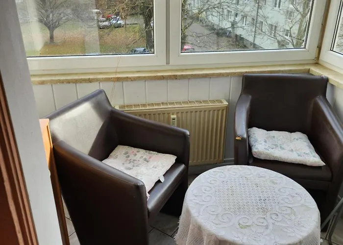 Διαμέρισμα Hbs Top- Preis, 2 Sd Fewo, 2x Doppelbett, 1 Einzelbett Moeglich 54 Qm, Grosse Kueche Bad Wc Einfach Und Gut Vb-preis *