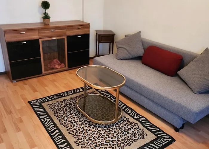 Διαμέρισμα Hbs Top- Preis, 2 Sd Fewo, 2x Doppelbett, 1 Einzelbett Moeglich 54 Qm, Grosse Kueche Bad Wc Einfach Und Gut Vb-preis