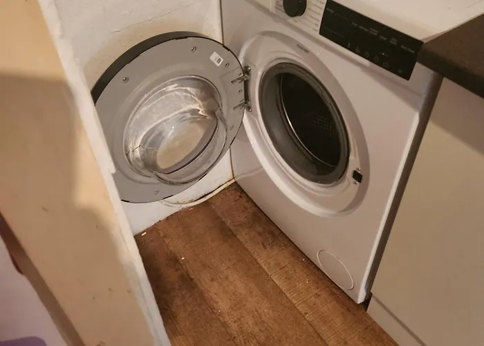 Διαμέρισμα Hbs Top- Preis, 2 Sd Fewo, 2x Doppelbett, 1 Einzelbett Moeglich 54 Qm, Grosse Kueche Bad Wc Einfach Und Gut Vb-preis *