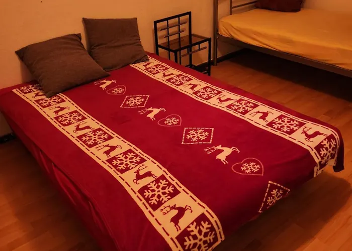 Hbs Top- Preis, 2 Sd Fewo, 2x Doppelbett, 1 Einzelbett Moeglich 54 Qm, Grosse Kueche Bad Wc Einfach Und Gut Vb-preis Διαμέρισμα *