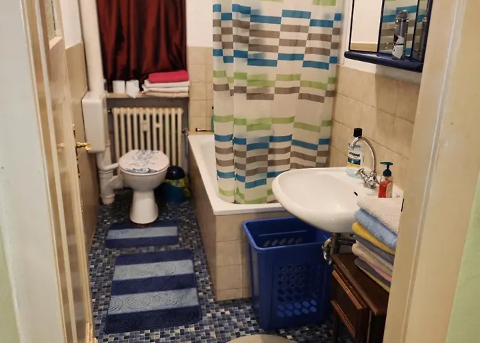 Hbs Top- Preis, 2 Sd Fewo, 2x Doppelbett, 1 Einzelbett Moeglich 54 Qm, Grosse Kueche Bad Wc Einfach Und Gut Vb-preis *